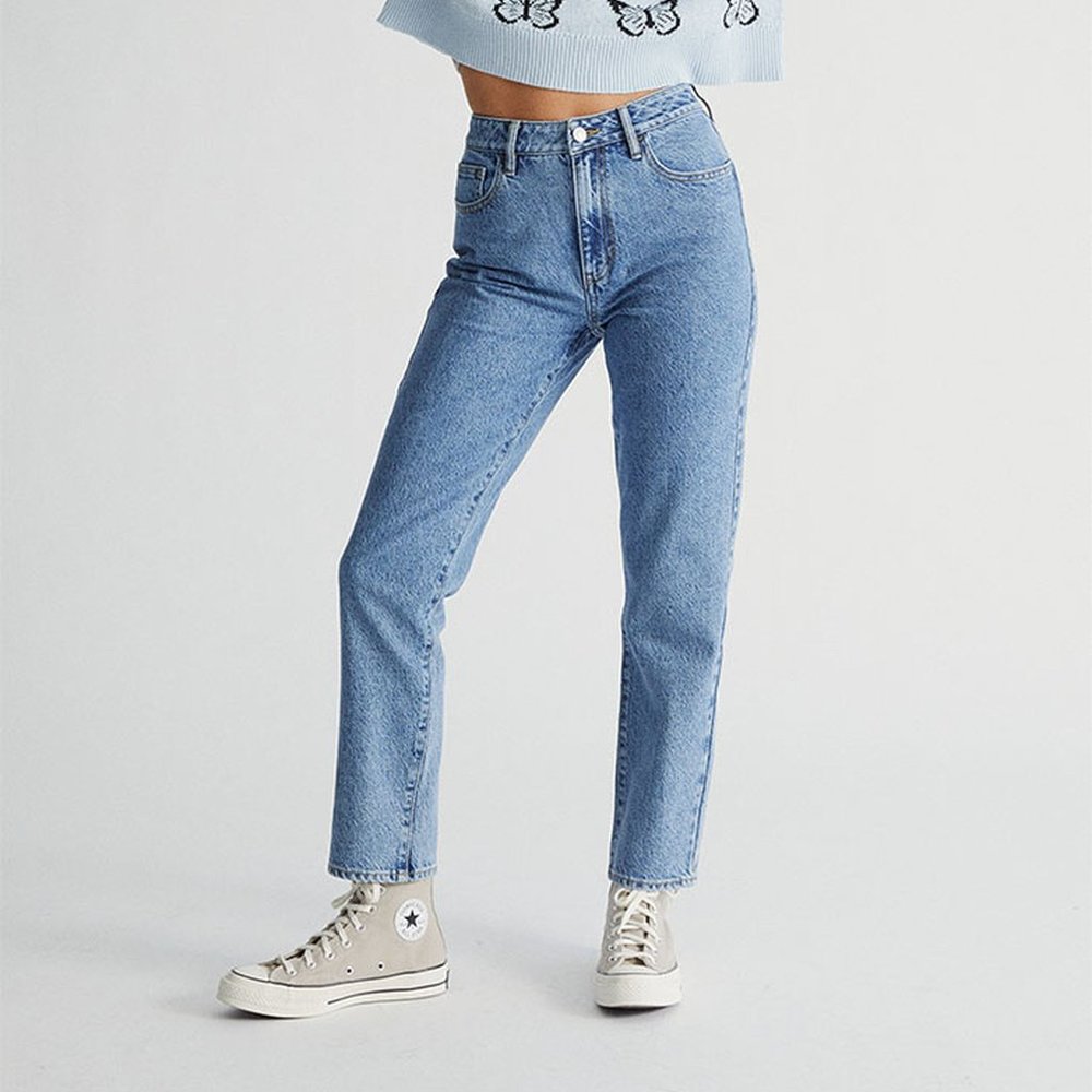 PACSUN Mom Jean in Medium Blue Denim